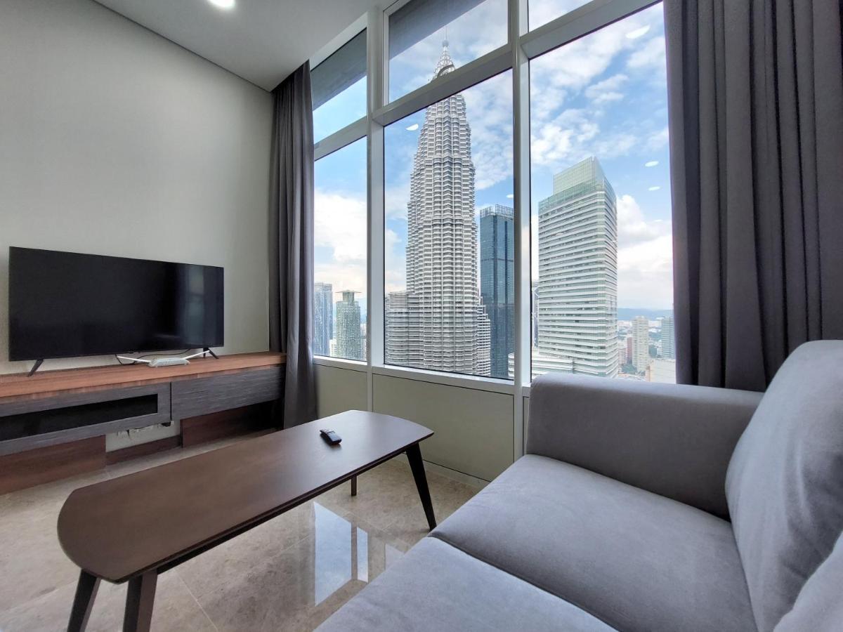 Sky Suites With Klcc Twin Tower View By Irent365 كوالالمبور الغرفة الصورة